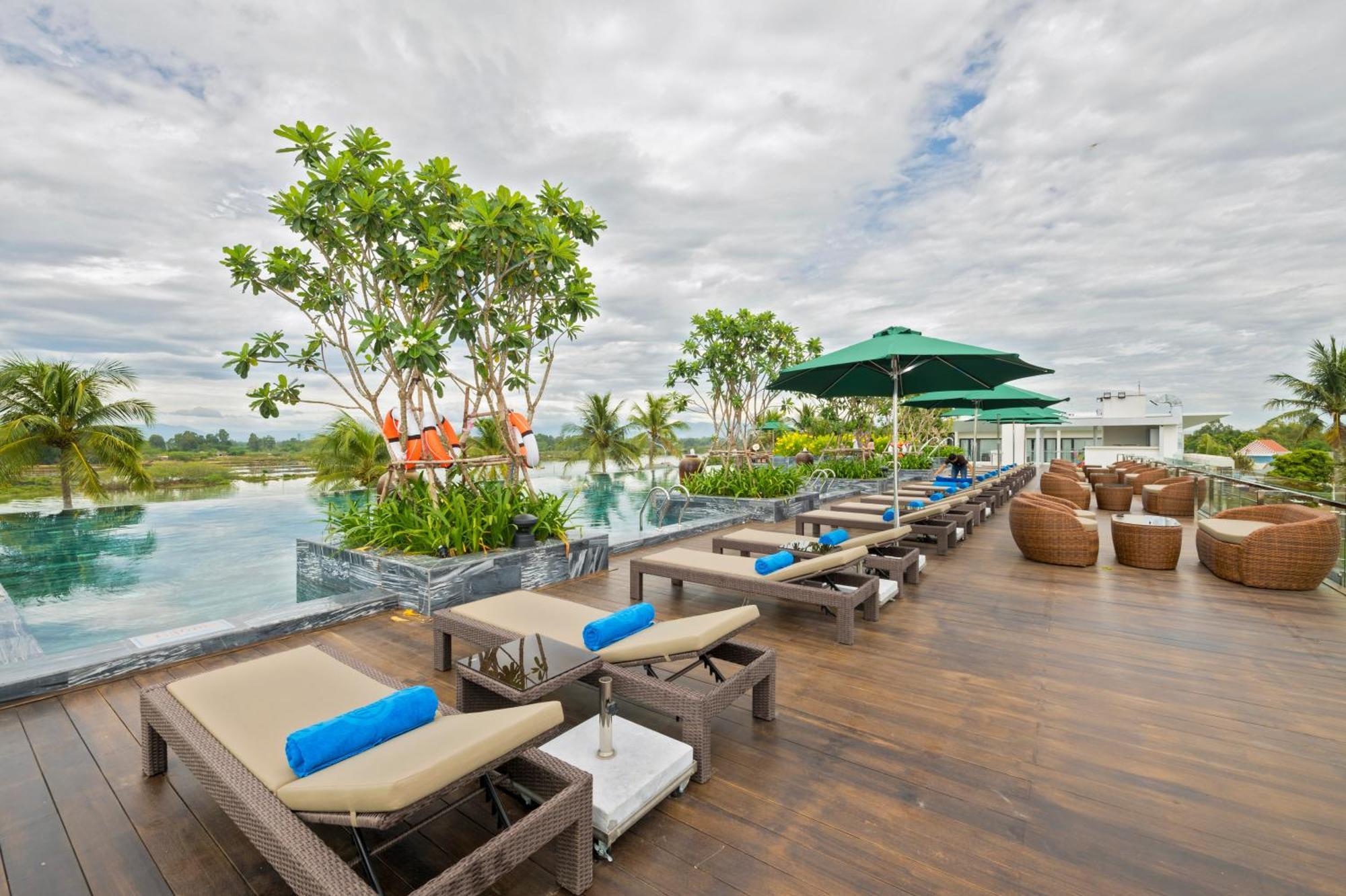 Cocoland River Beach Resort & Spa 꽝응아이 외부 사진